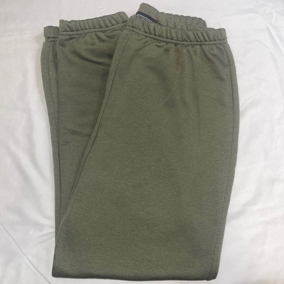 PrettyLittleThing Sweats - Picture 2 of 2